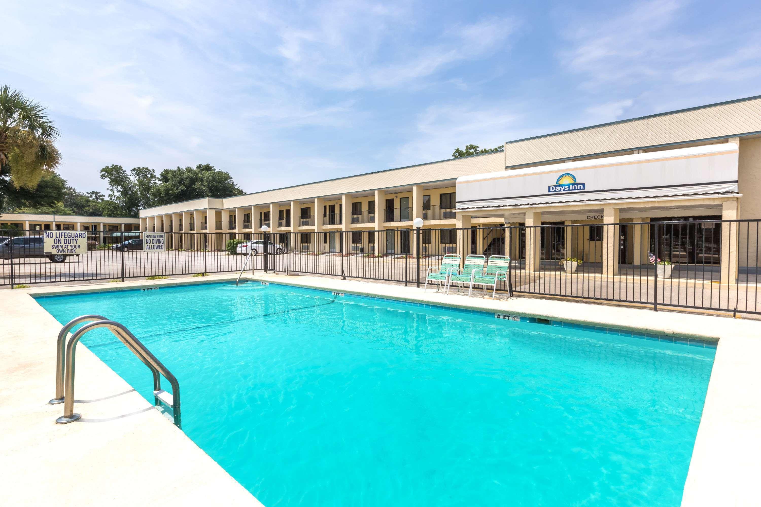 Days Inn By Wyndham Little River Exterior foto